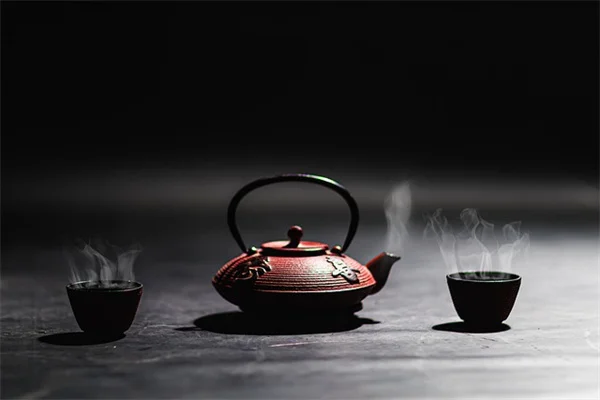 蜜蝋とハーブオイルだけで簡単！自家製ハーブ軟膏の基本の作り方